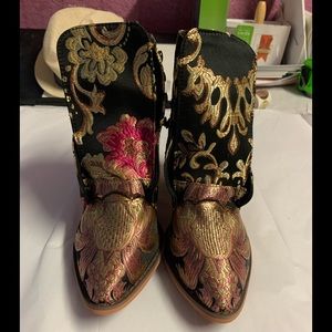 Designed art decor boots/booties cowboy heel